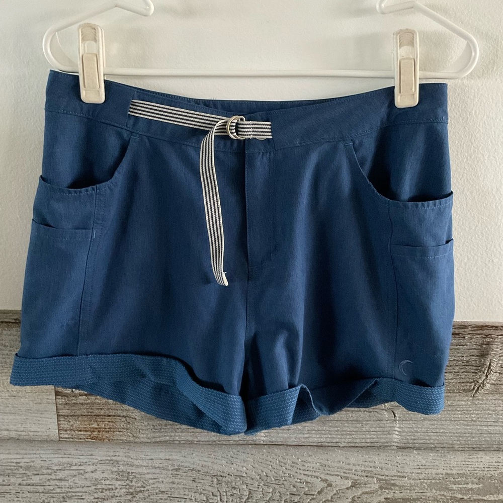 Zyia Active Not Just a Trail Short navy Size Large (J1)